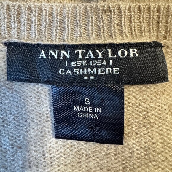 ANN TAYLOR Cashmere Camel Tan V-Neck Sweater DEFECT NWOT - Picture 3 of 7
